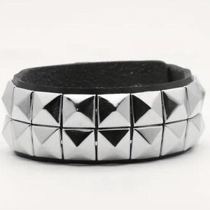 Punk Gothic studded faux leather bracelet - black and silver